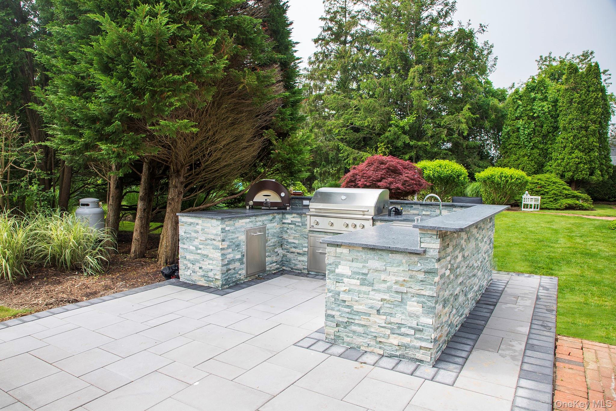 16 Laila Lane, Remsenburg, NY 11960