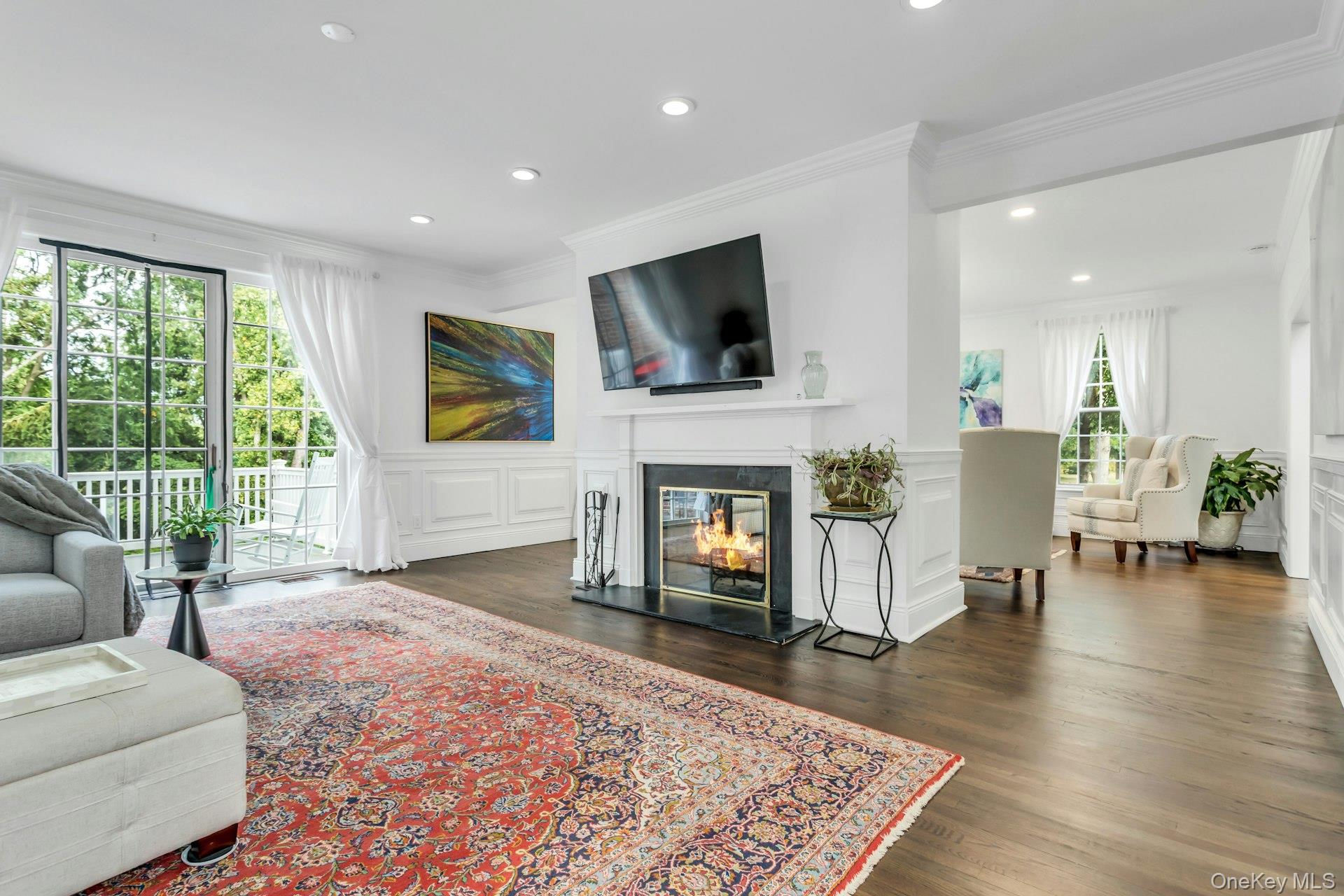 16 Robin Court, Glen Cove, NY 11542