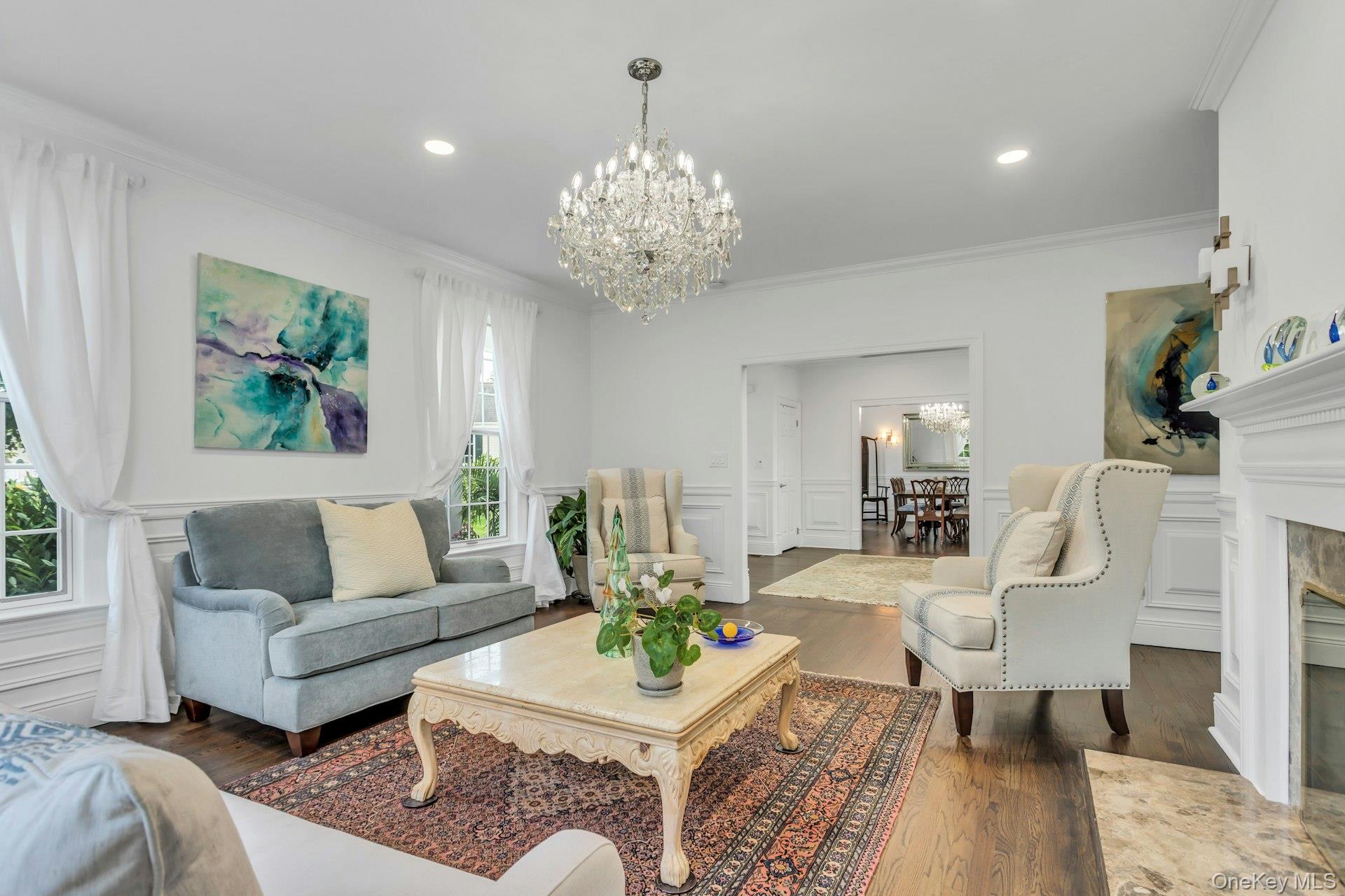 16 Robin Court, Glen Cove, NY 11542