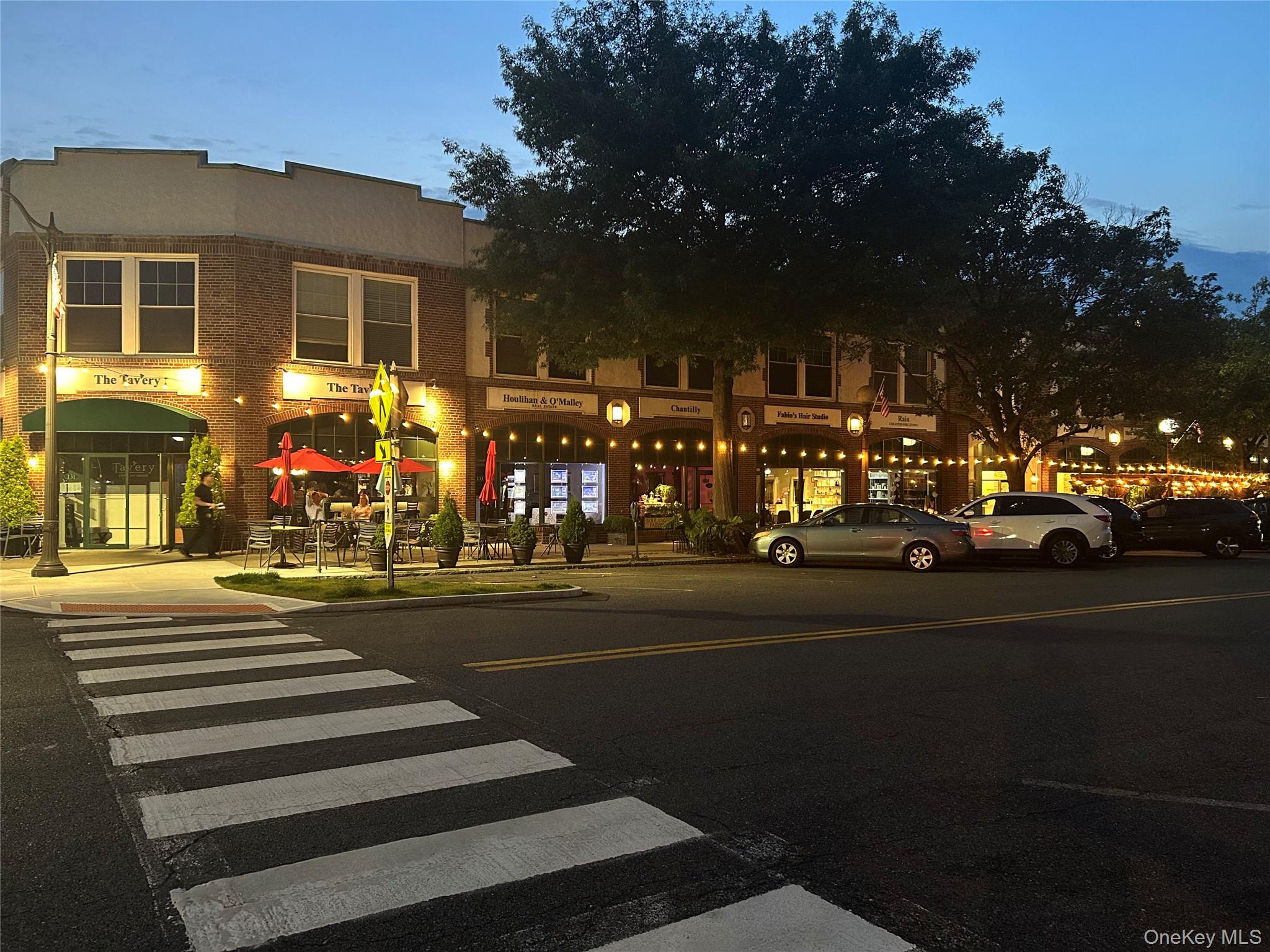 56 Pondfield Road W # 4A, Bronxville, NY 10708