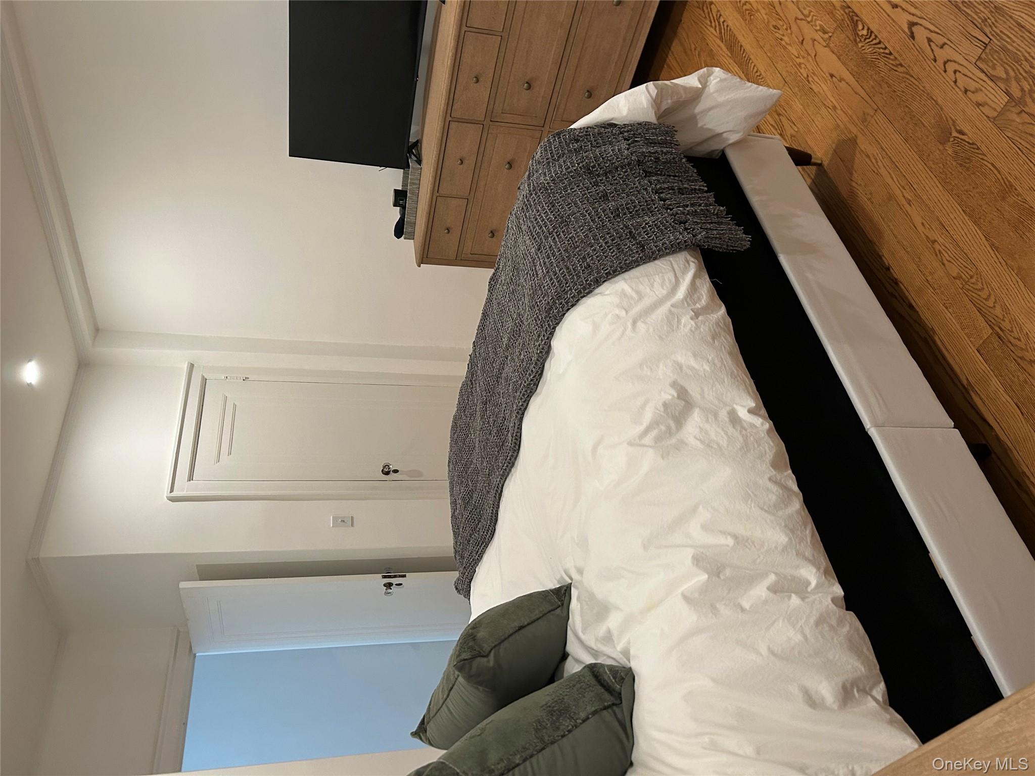 56 Pondfield Road W # 4A, Bronxville, NY 10708