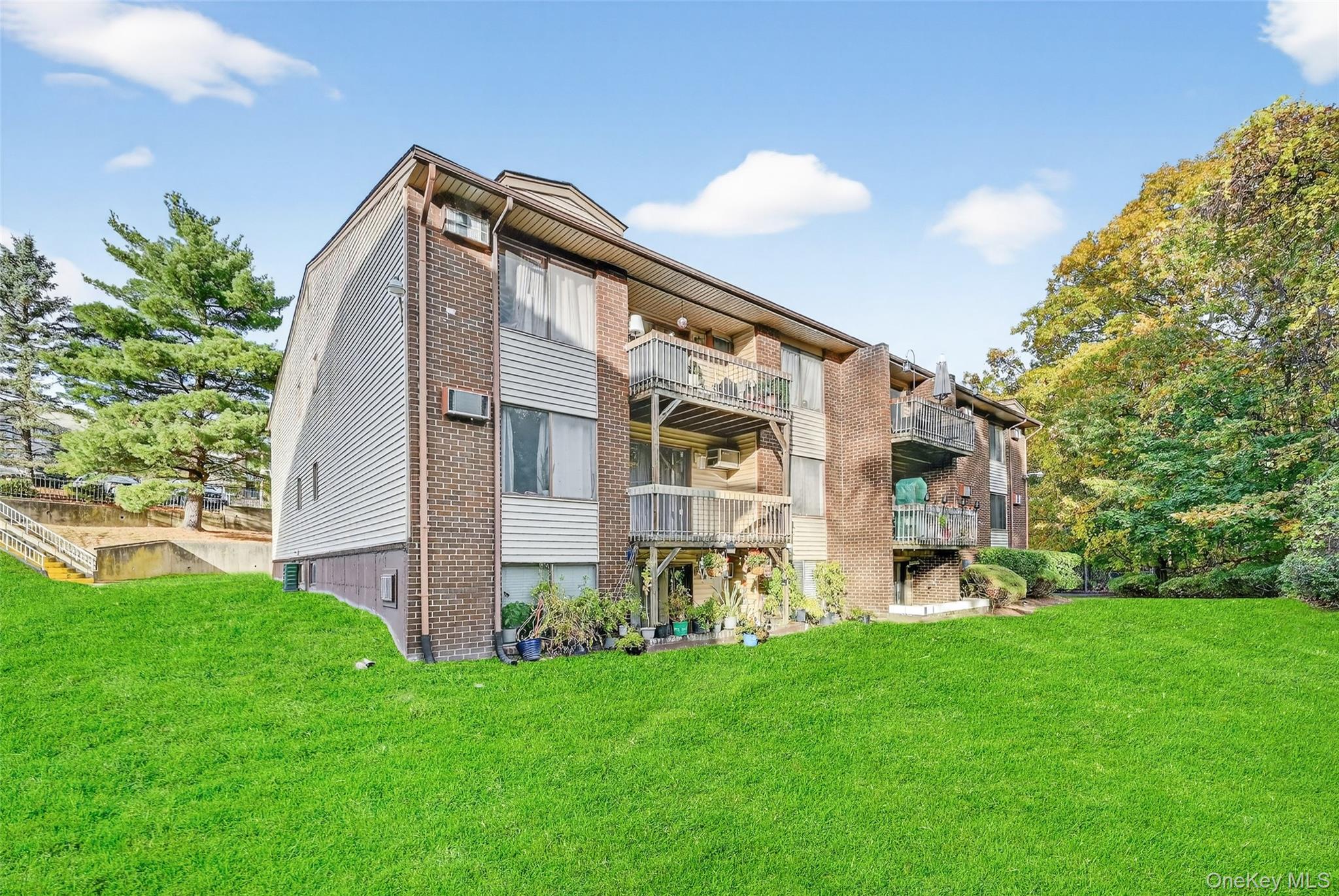 366 Country Club Lane, Pomona, NY 10970