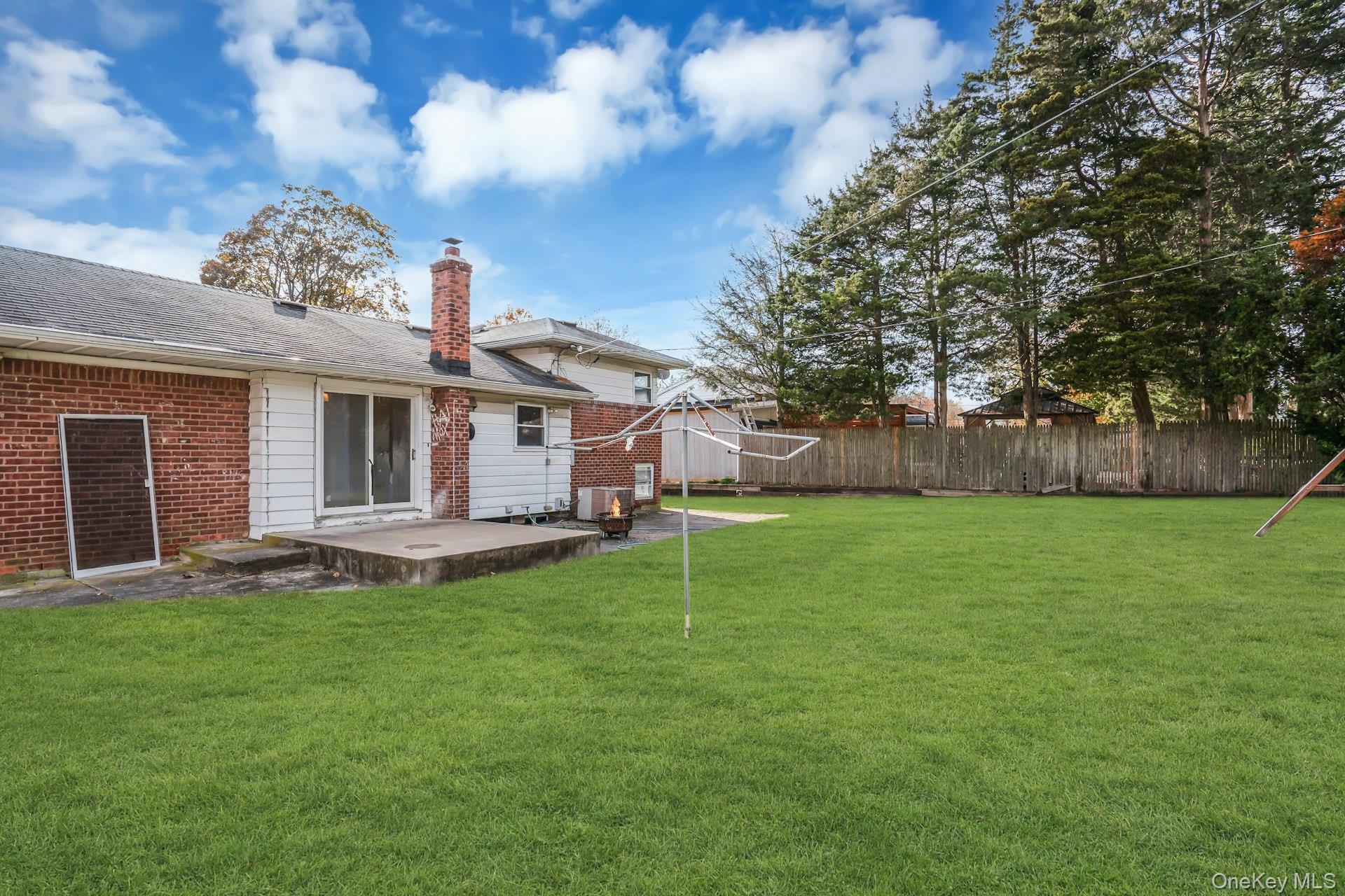 44 Delaware Avenue, Commack, NY 11725