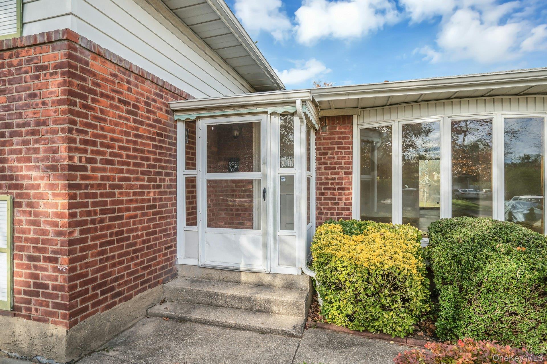 44 Delaware Avenue, Commack, NY 11725