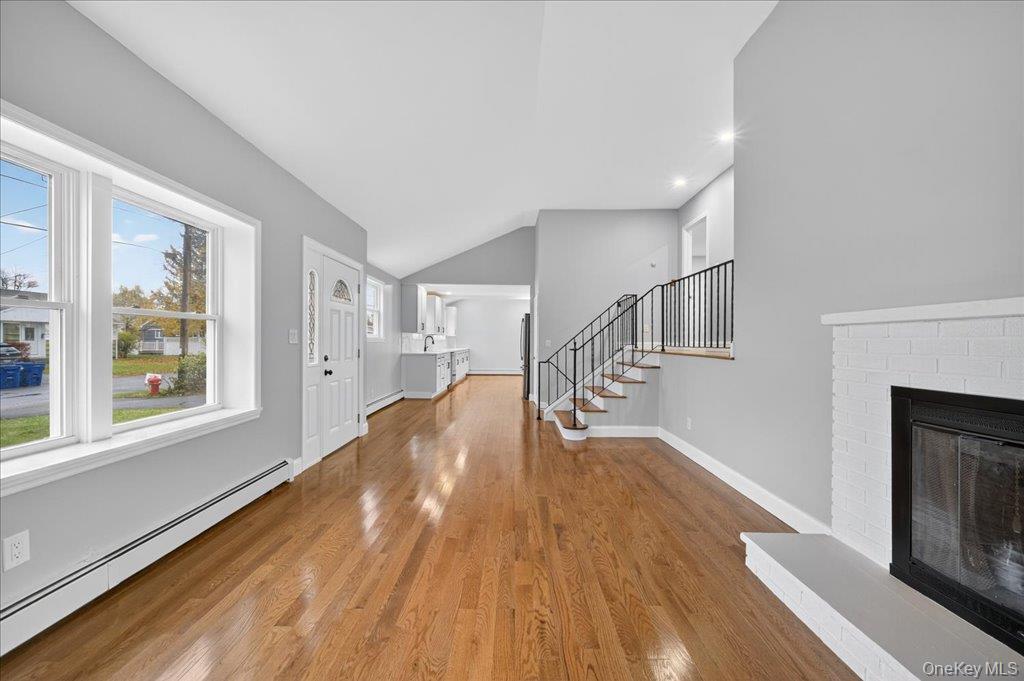 13 Mountain View Avenue, Saugerties, NY 12477