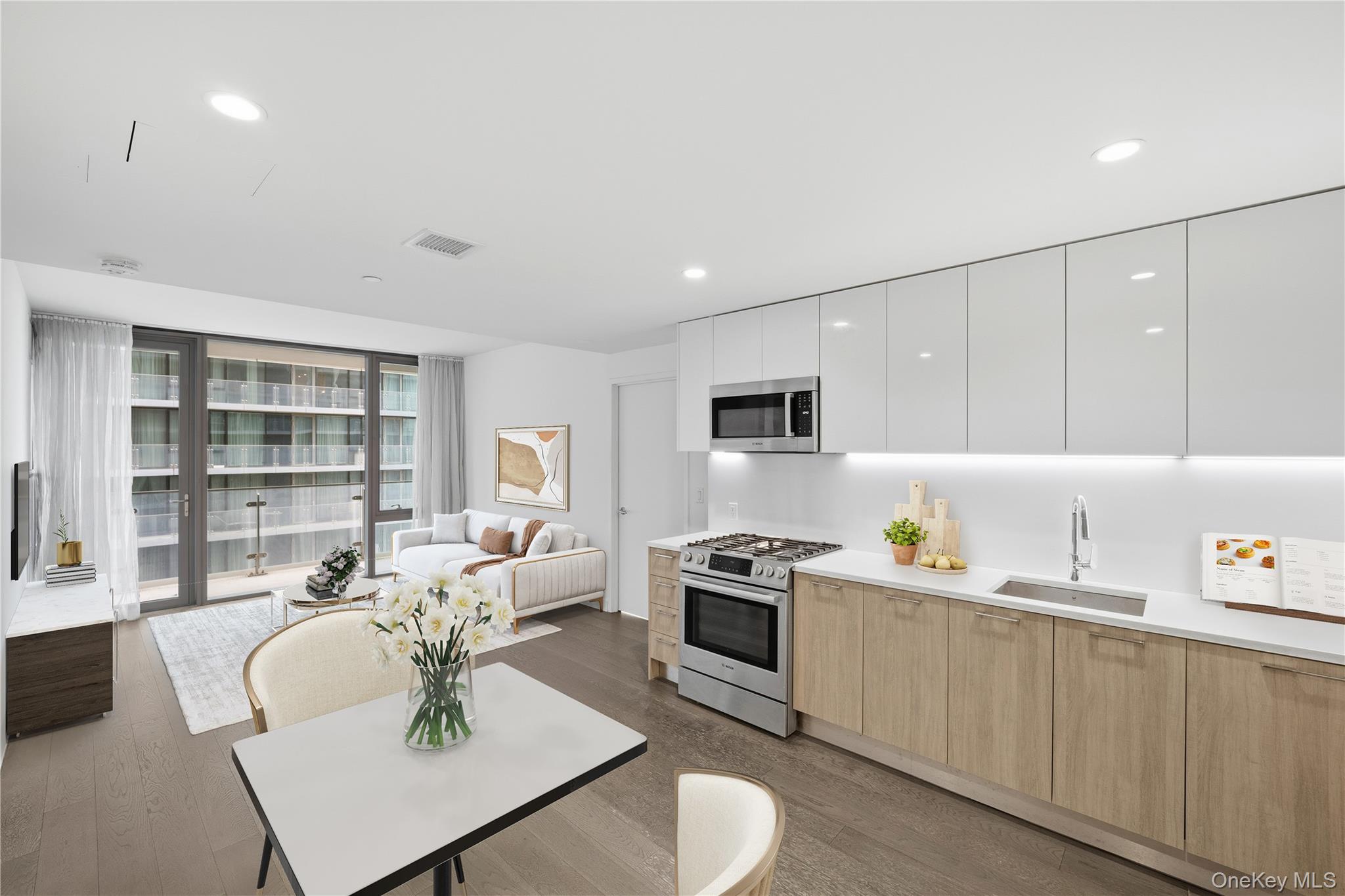 13103 40 Road # 11Q, Flushing, NY 11354