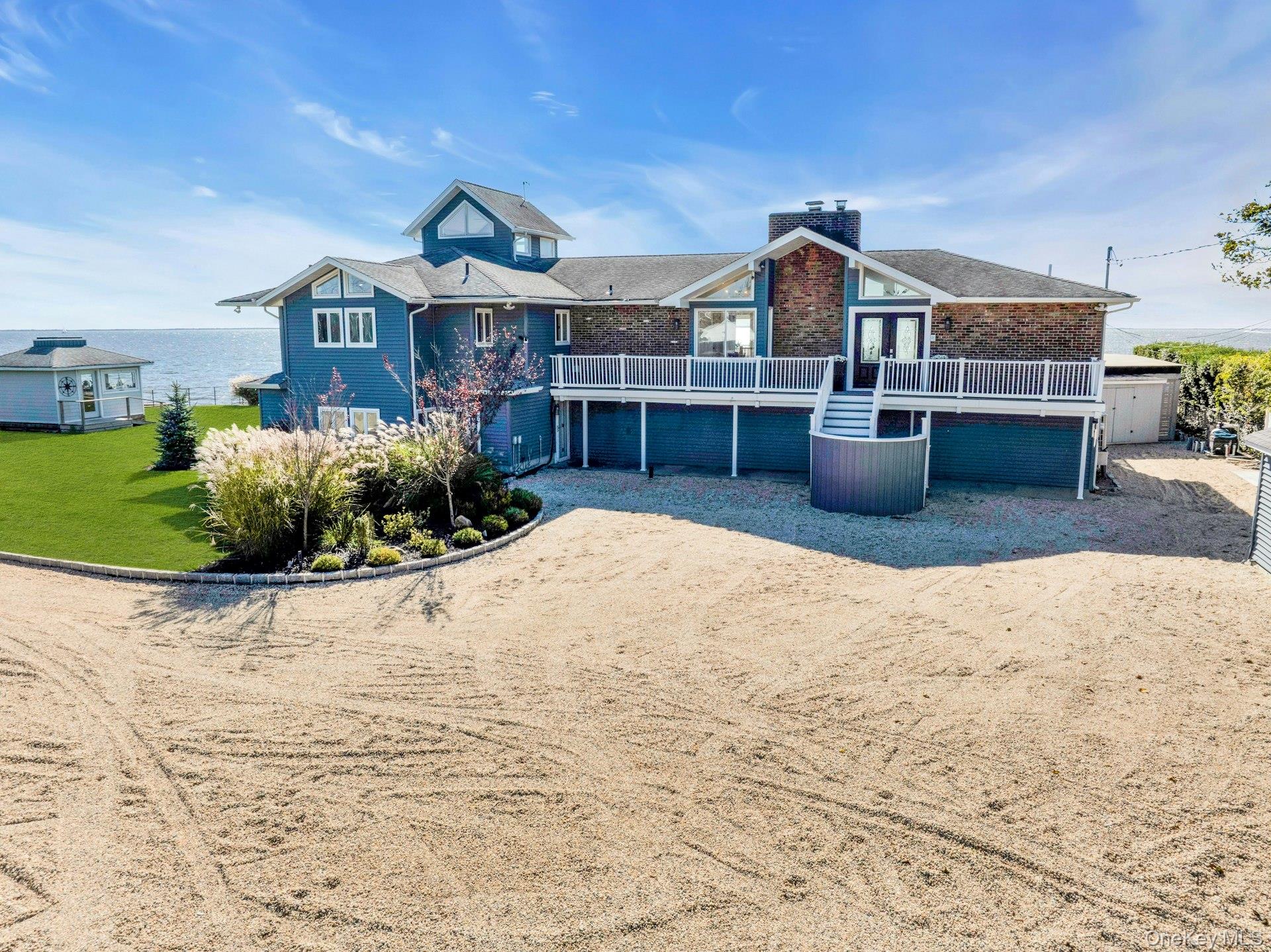 270 Edgewater Avenue, Bayport, NY 11705