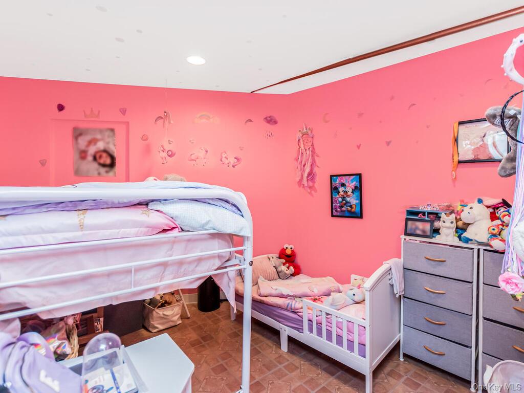 83 Alta Avenue, Yonkers, NY 10705