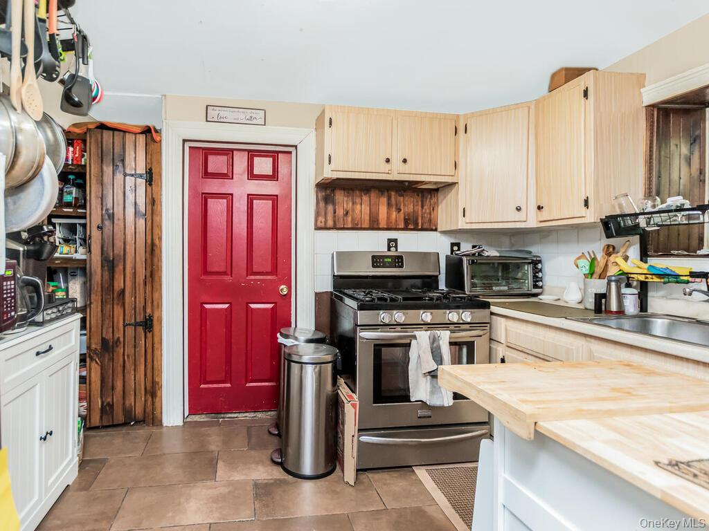 83 Alta Avenue, Yonkers, NY 10705