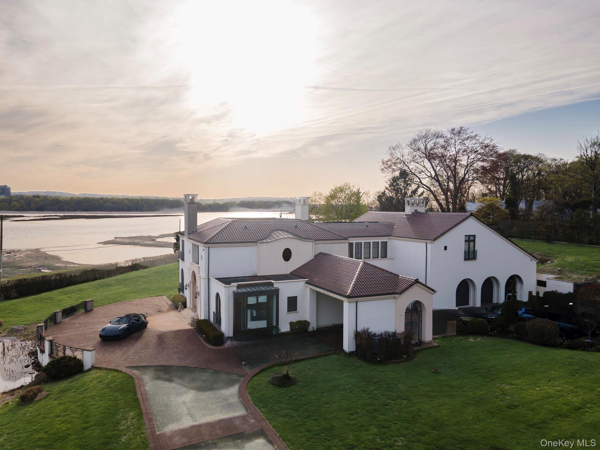 717 Short Beach Road, Nissequogue, NY 11780