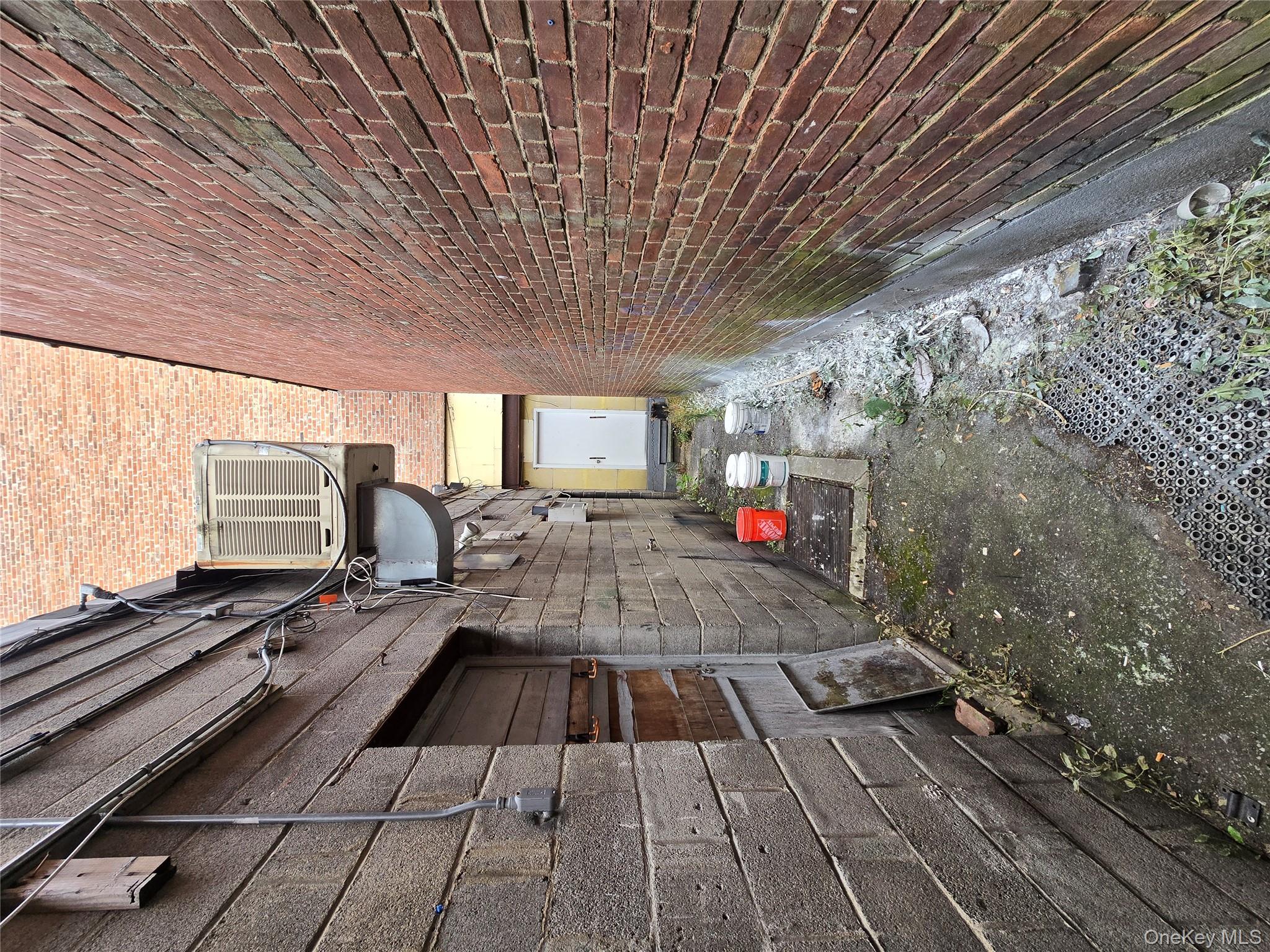 380 Main Street, Poughkeepsie, NY 12601