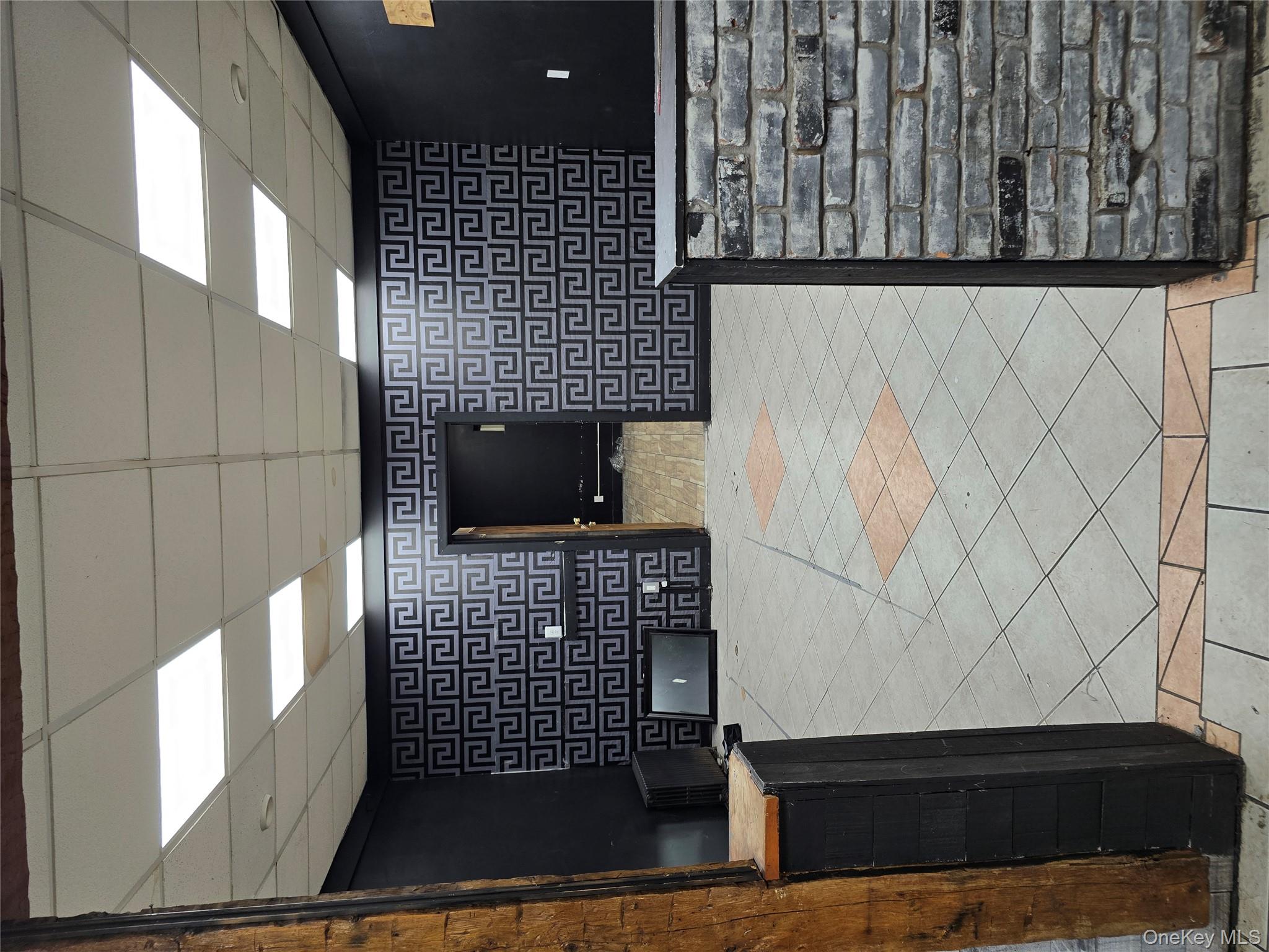 380 Main Street, Poughkeepsie, NY 12601