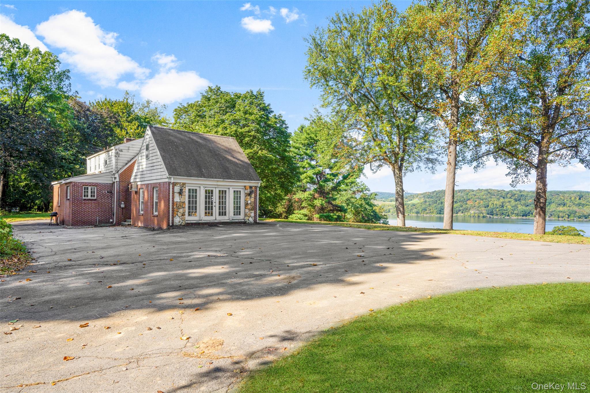 660 Wheeler Hill Road, Hughsonville, NY 12590