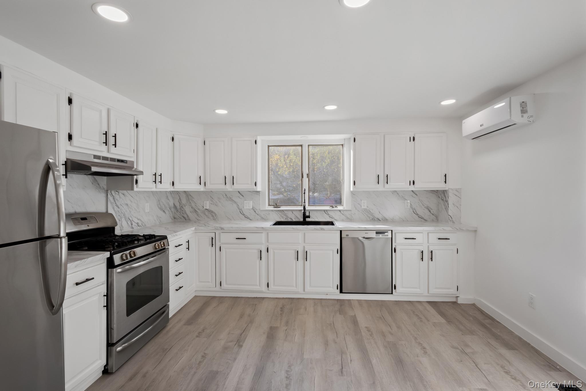 195 E Village Road, Tuxedo Park, NY 10987