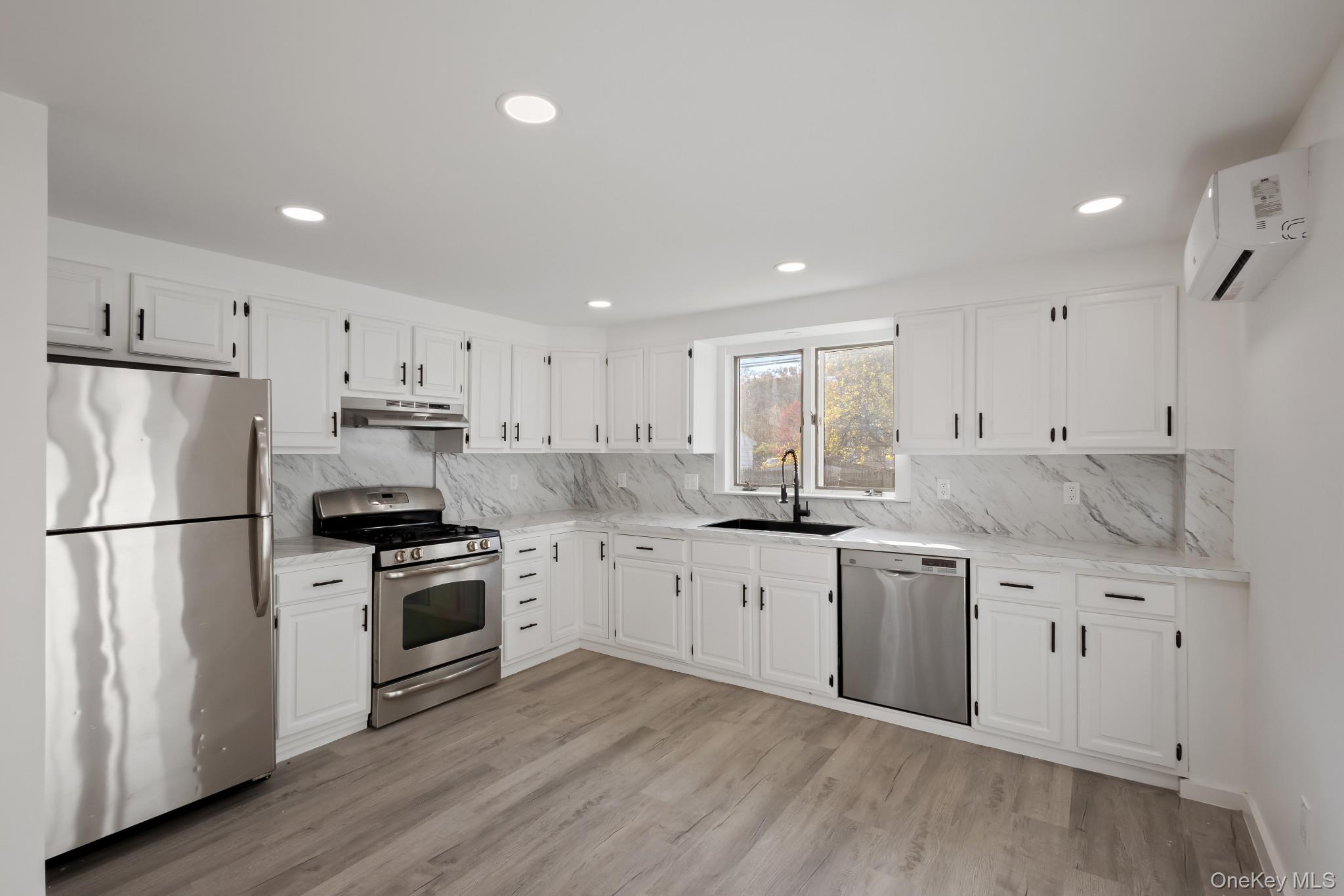 195 E Village Road, Tuxedo Park, NY 10987