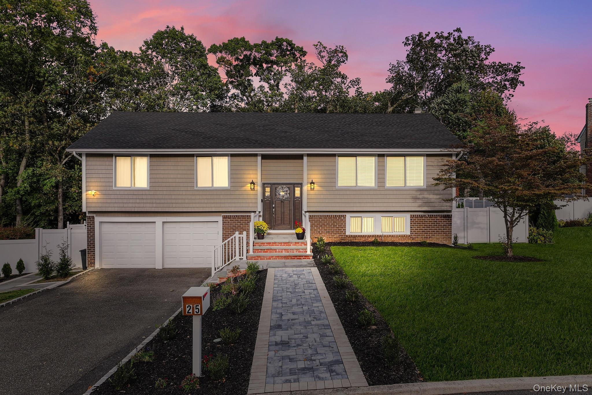 25 Hitching Post Lane, Glen Cove, NY 11542