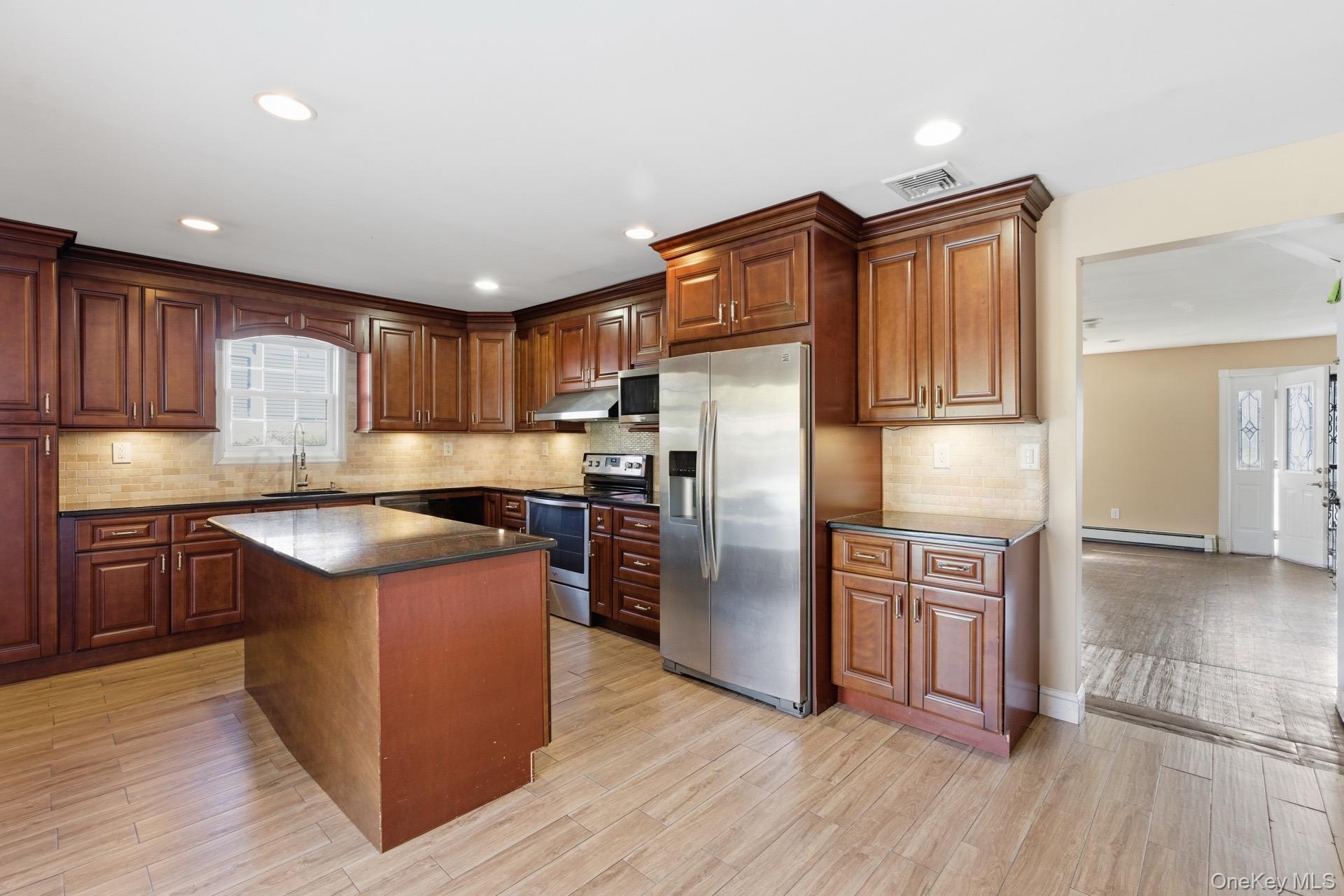 3 Date Street, Central Islip, NY 11722