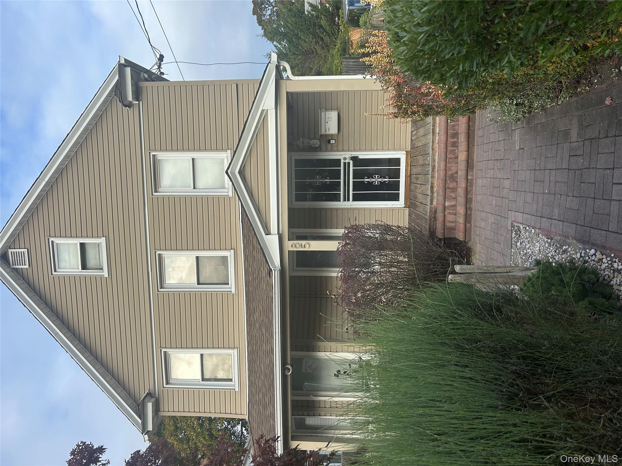 85 E Valley Stream Boulevard # 2, Valley Stream, NY 11580