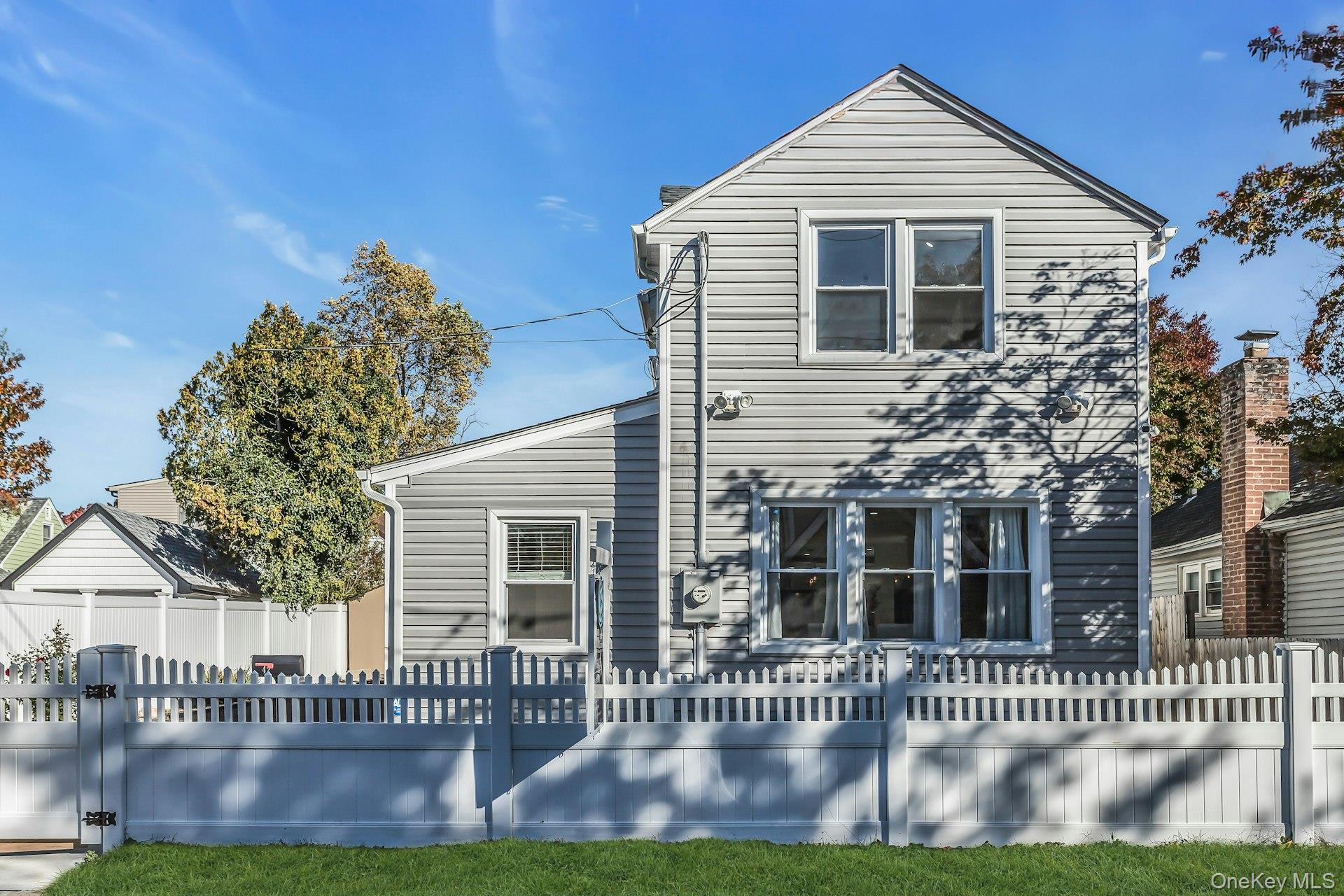 42 13th Street, Locust Valley, NY 11560