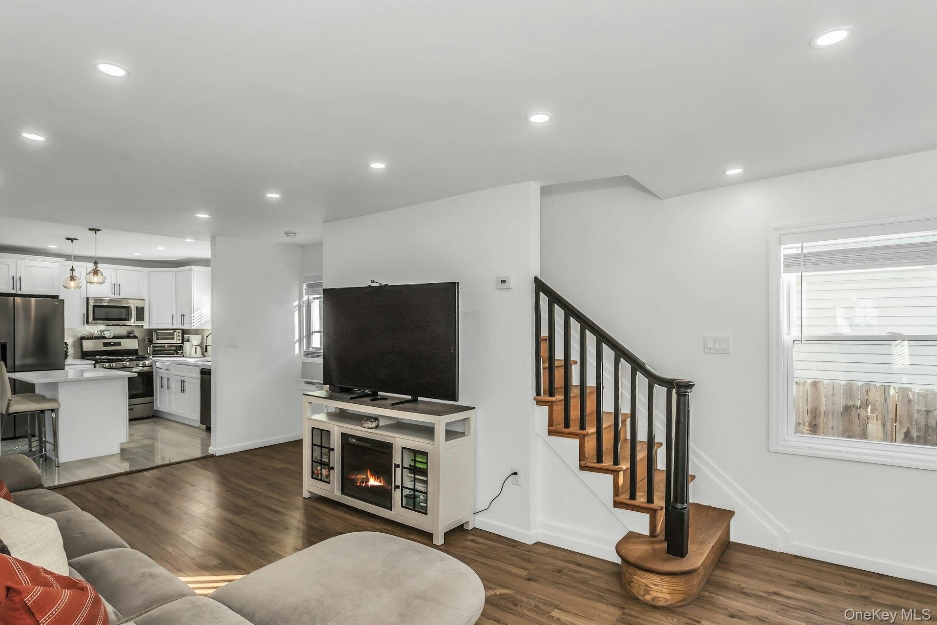 42 13th Street, Locust Valley, NY 11560