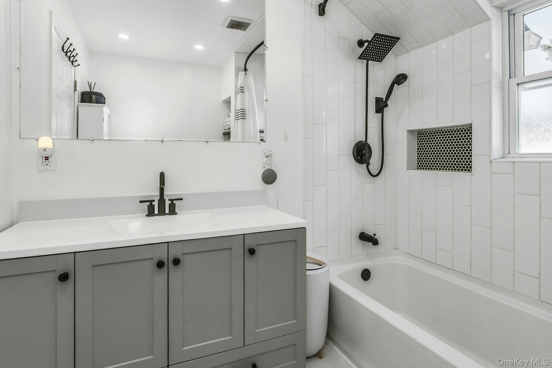 42 13th Street, Locust Valley, NY 11560