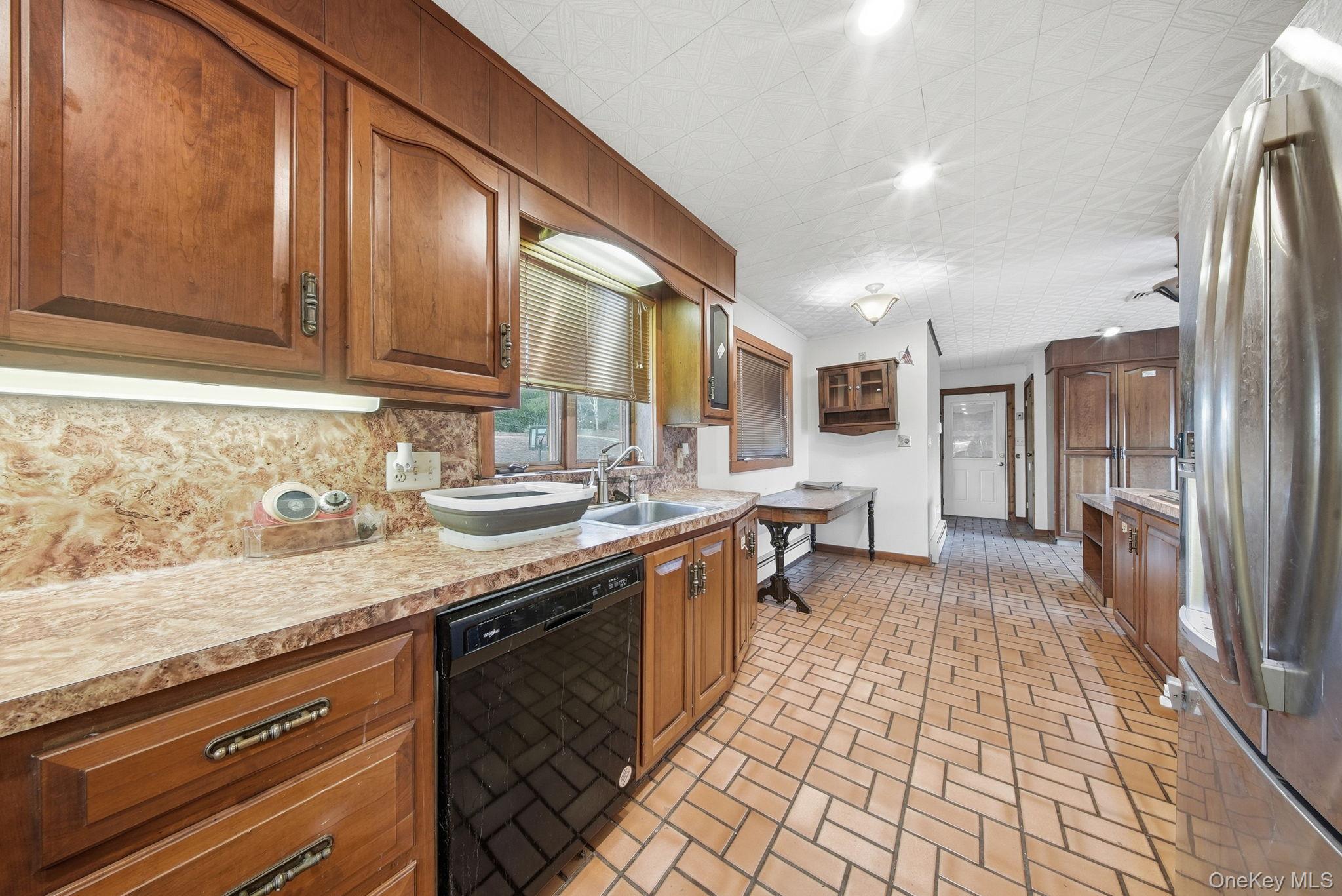 137 Highview Terrace, Bloomingburg, NY 12721