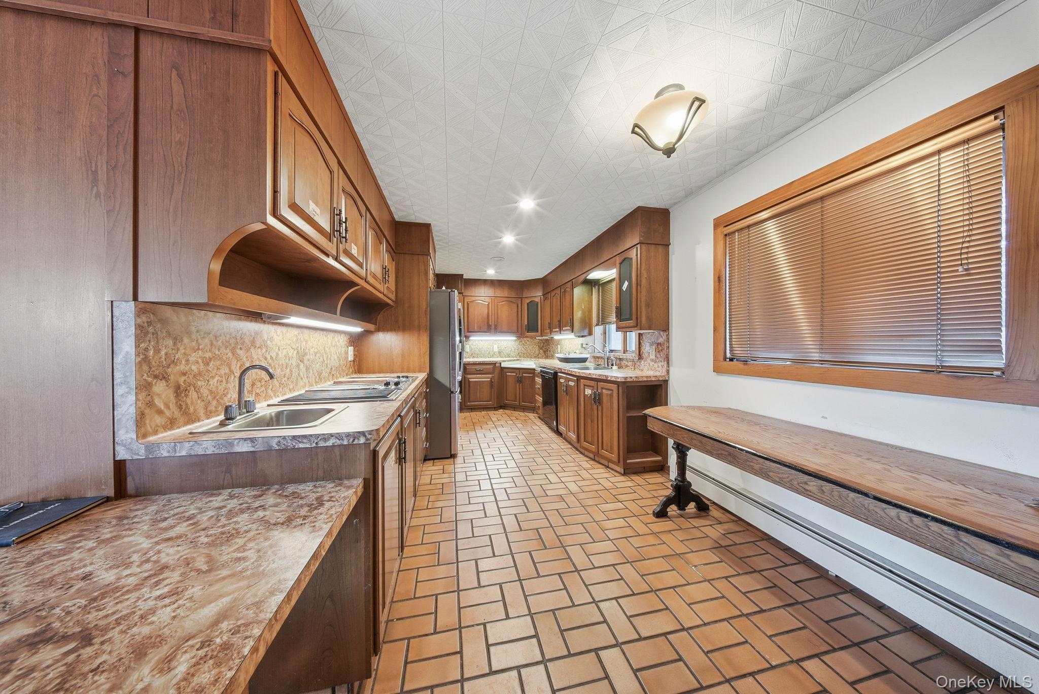 137 Highview Terrace, Bloomingburg, NY 12721