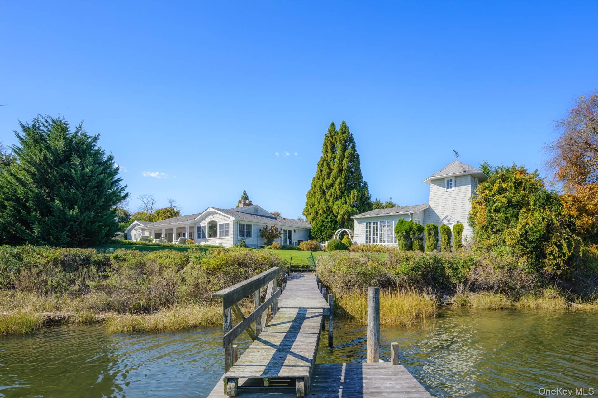 29 Quantuck Bay Lane, Quiogue, NY 11978