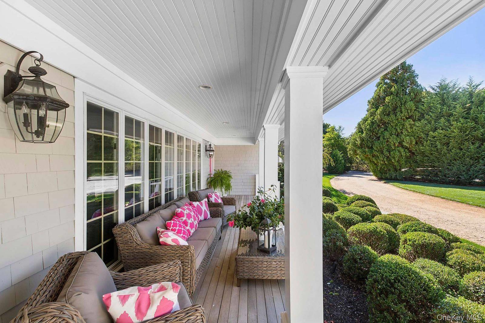 29 Quantuck Bay Lane, Quiogue, NY 11978