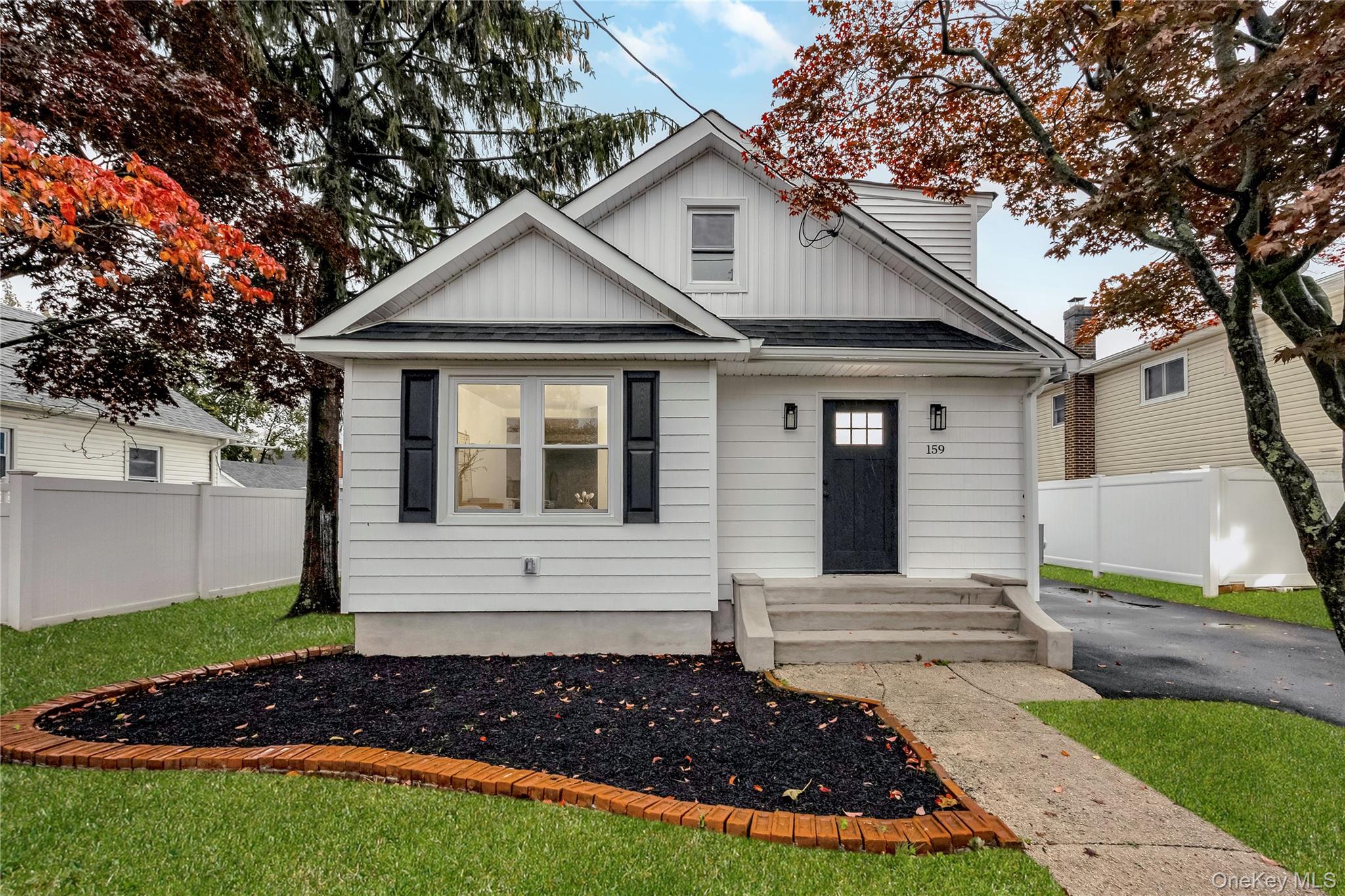 159 35th Street, Lindenhurst, NY 11757