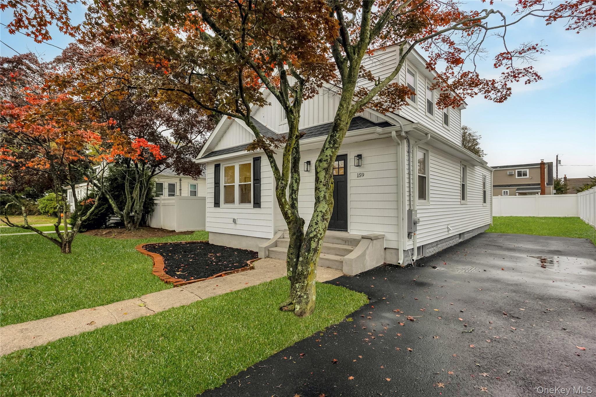 159 35th Street, Lindenhurst, NY 11757