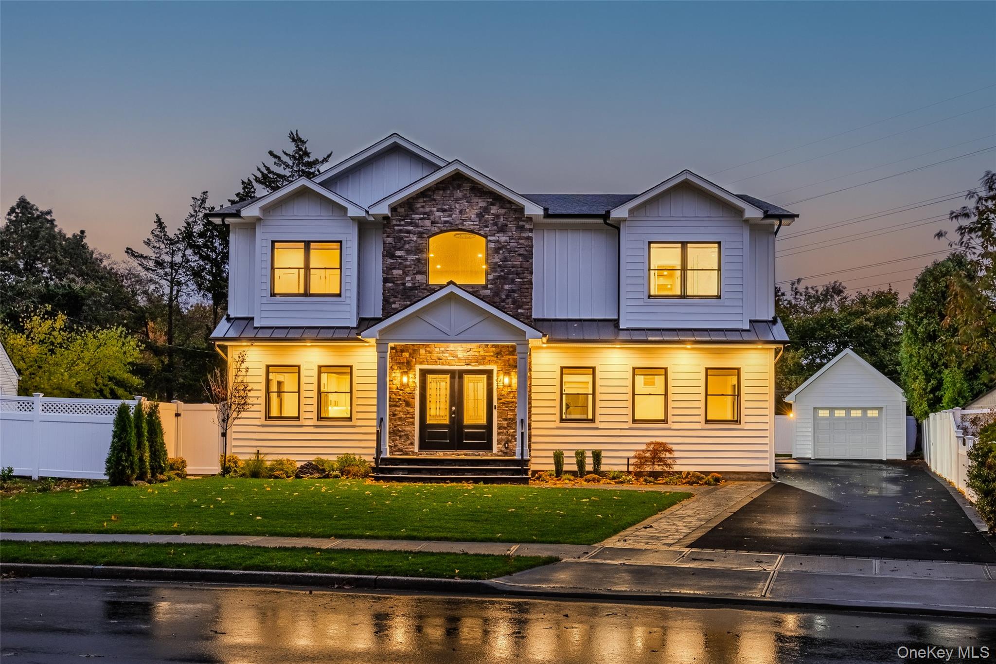 29 Hyacinth Road, Levittown, NY 11756