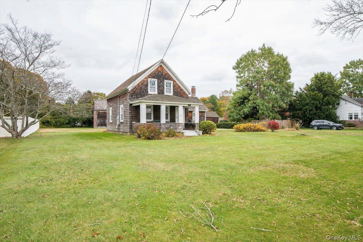 811 Locust Avenue, Bohemia, NY 11716