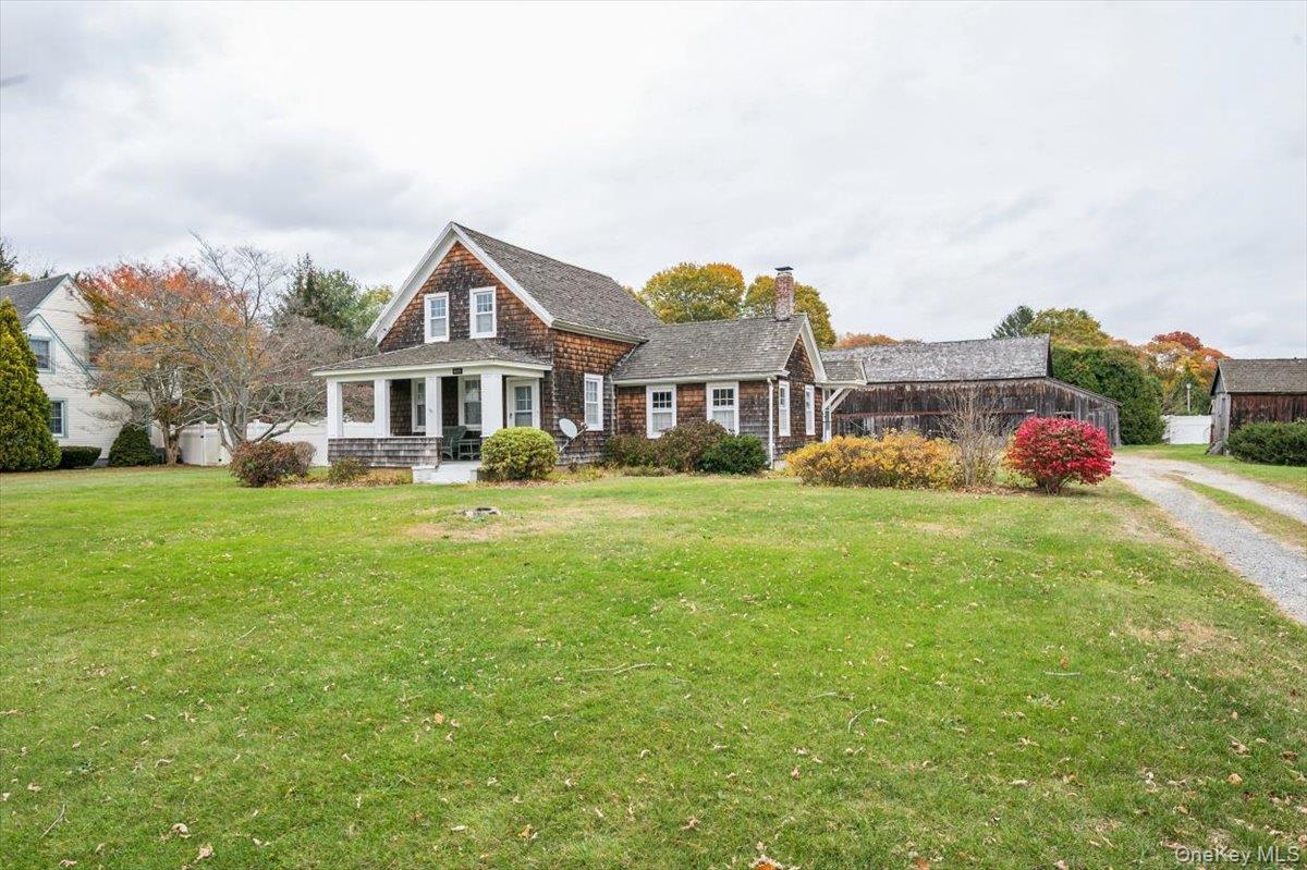 811 Locust Avenue, Bohemia, NY 11716