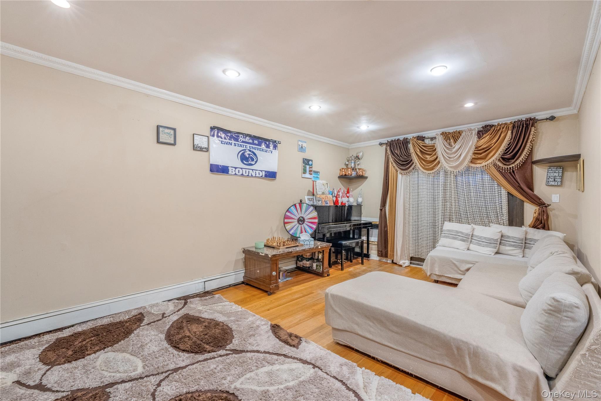 6223 69th Place, Middle Village, NY 11379