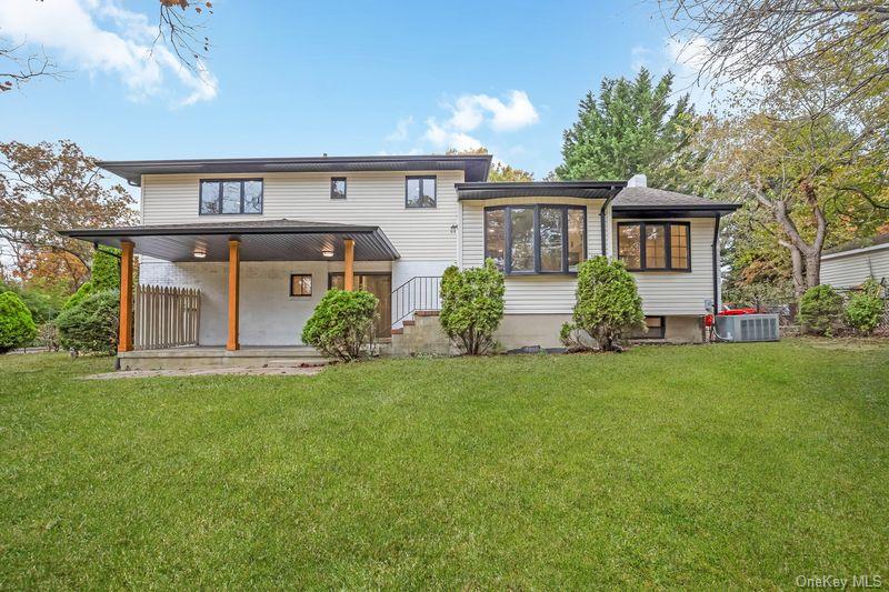 7 Gillette Avenue, Patchogue, NY 11772