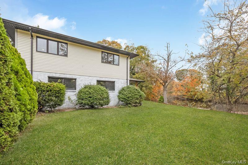 7 Gillette Avenue, Patchogue, NY 11772