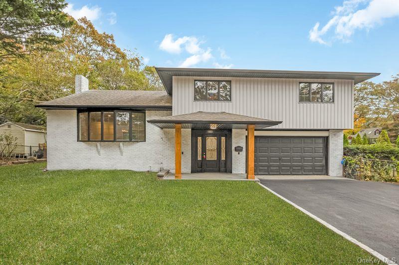 7 Gillette Avenue, Patchogue, NY 11772