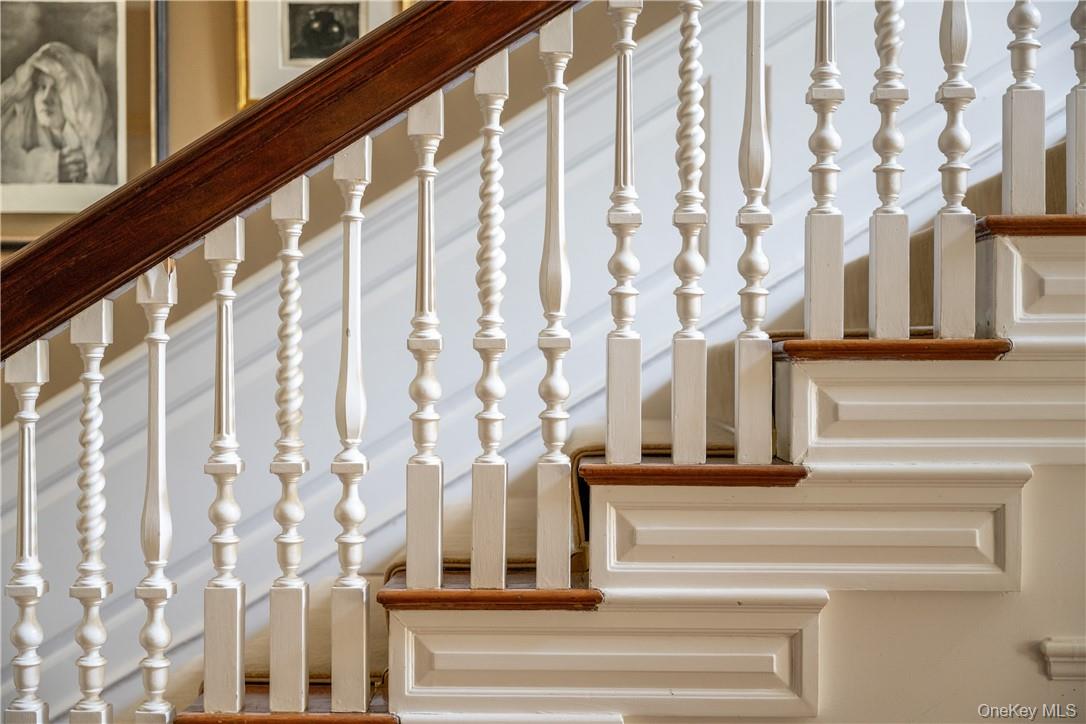 10 Meadow Lane, Purchase, NY 10577