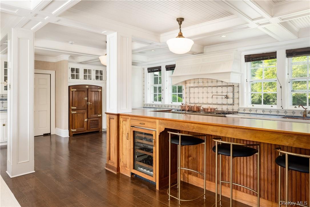 10 Meadow Lane, Purchase, NY 10577