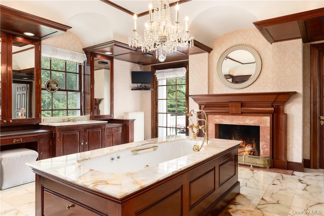 10 Meadow Lane, Purchase, NY 10577