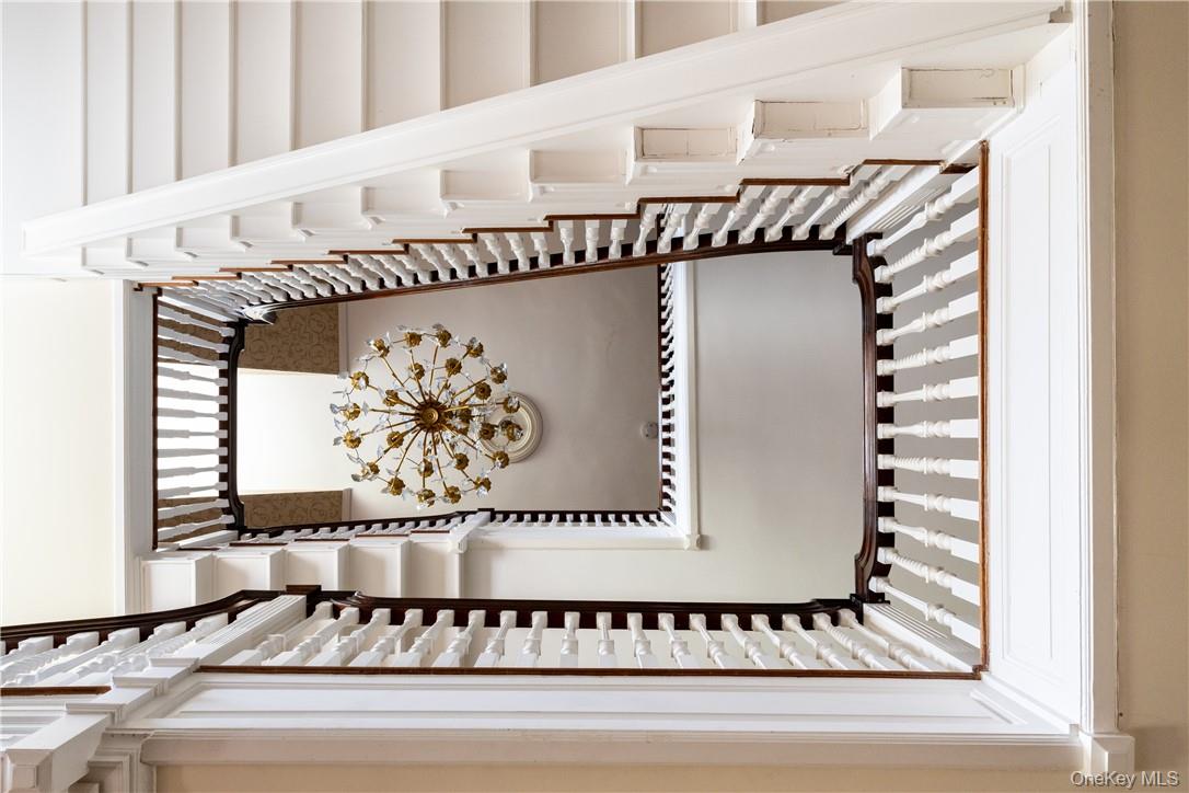 10 Meadow Lane, Purchase, NY 10577