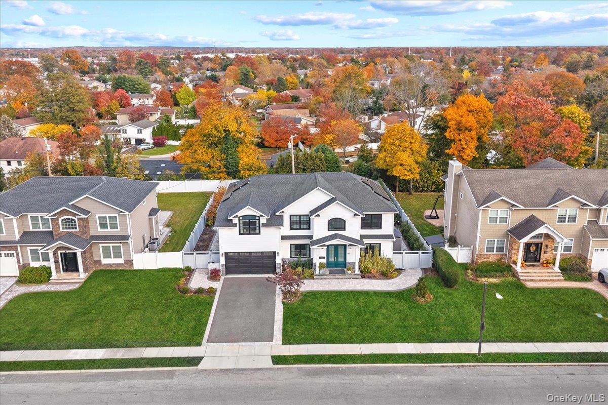 60 Moss Lane, Jericho, NY 11753