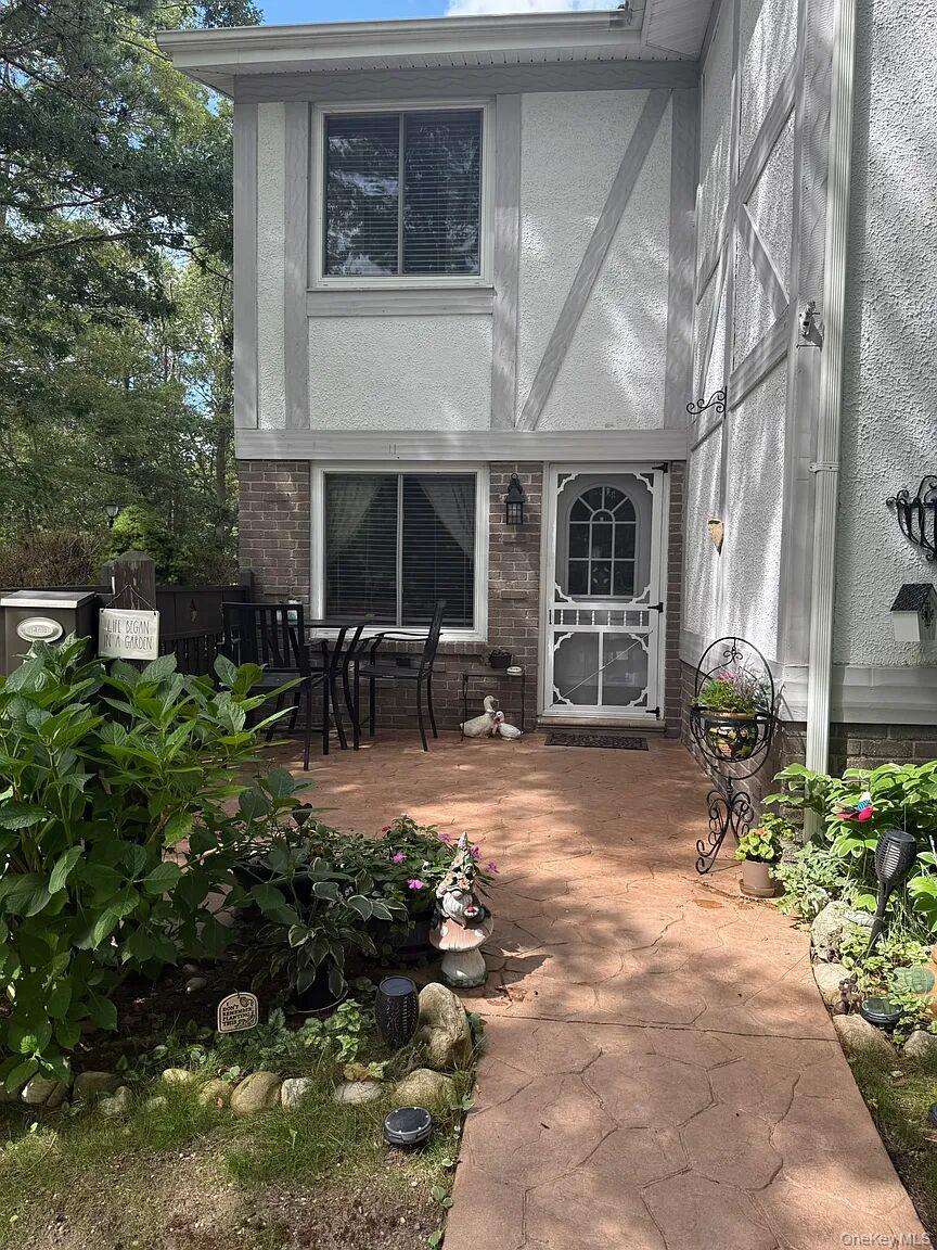 586 Blue Ridge Drive, Medford, NY 11763