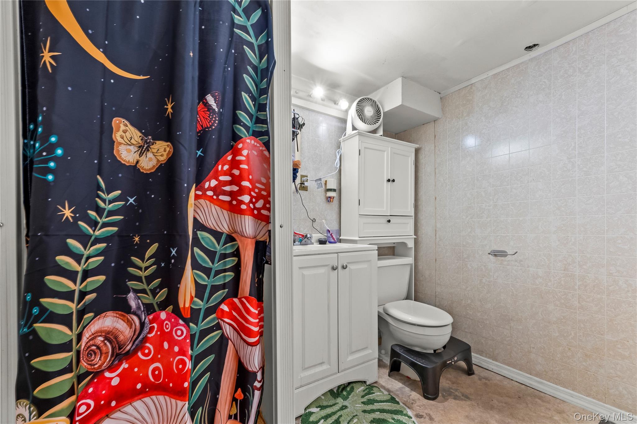 7516 180th Street, Fresh Meadows, NY 11366