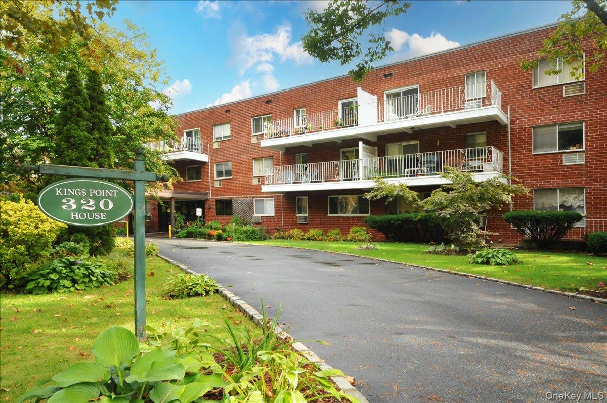 320 E Shore Road E # 6B, Great Neck, NY 11023