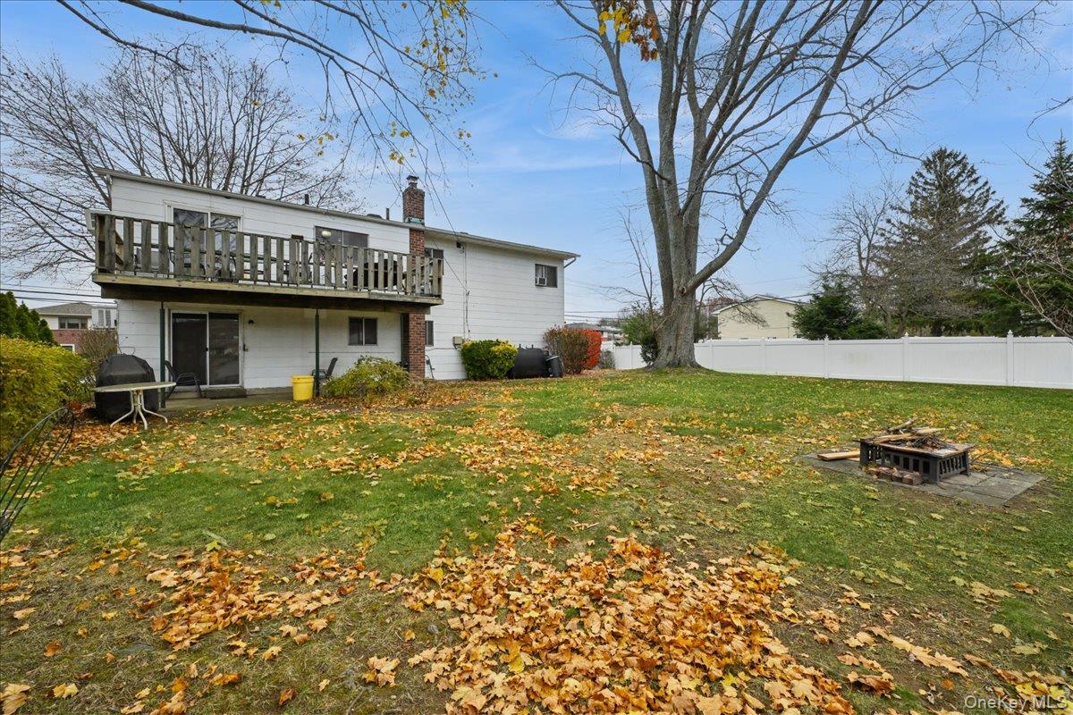 122 Haypath Road, Bethpage, NY 11714