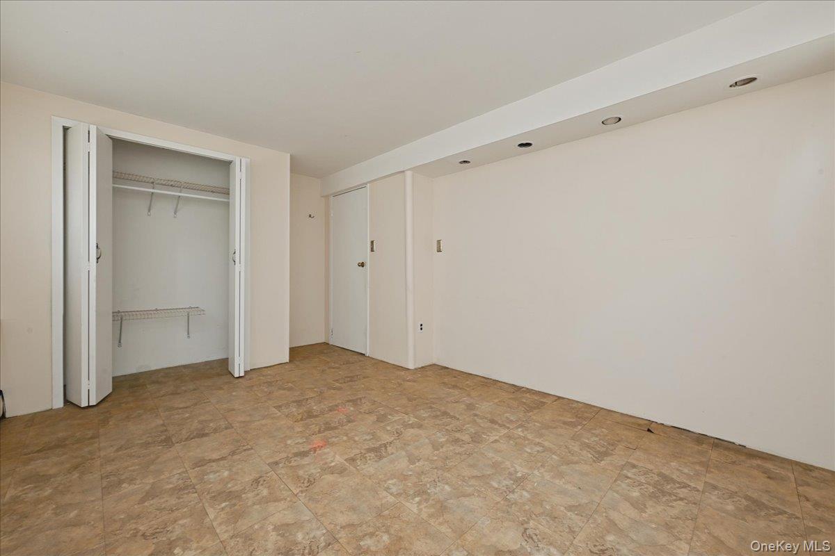 122 Haypath Road, Bethpage, NY 11714