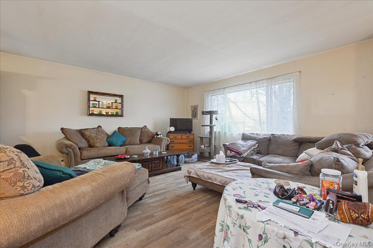 122 Haypath Road, Bethpage, NY 11714