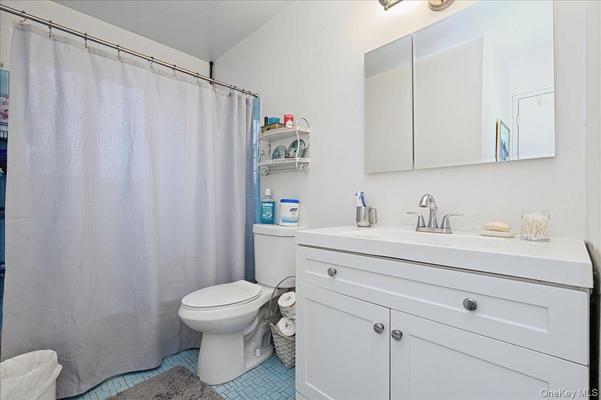 122 Haypath Road, Bethpage, NY 11714